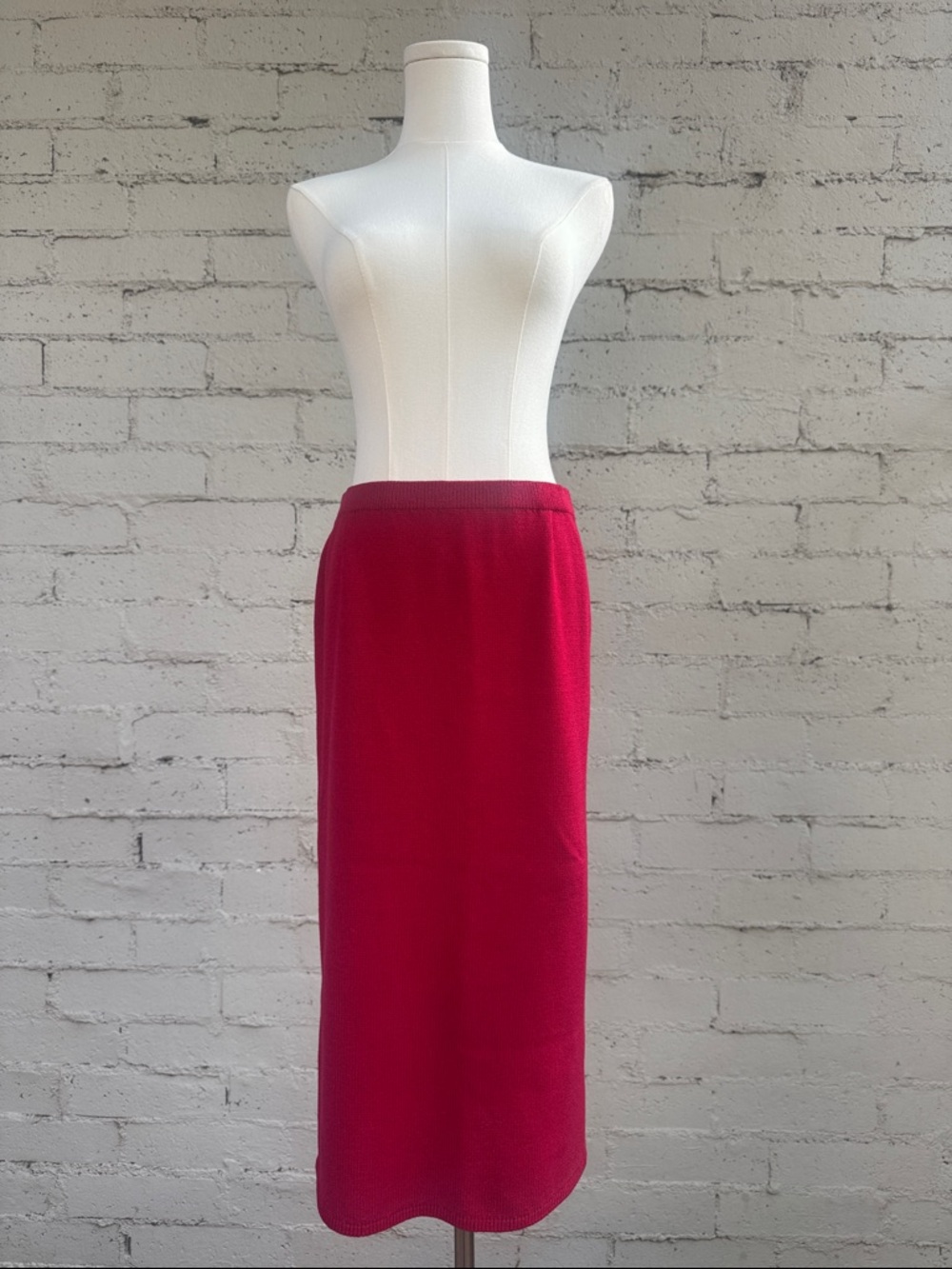 St. John Collection by Marie Gray Midi Skirt Red Knit Size 6 (estimated)
